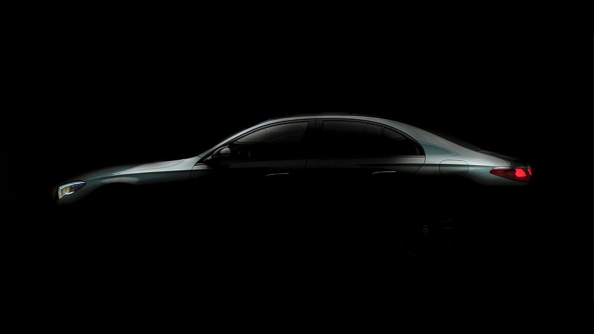Mercedes-Benz třídy E natočen s minimálním maskováním